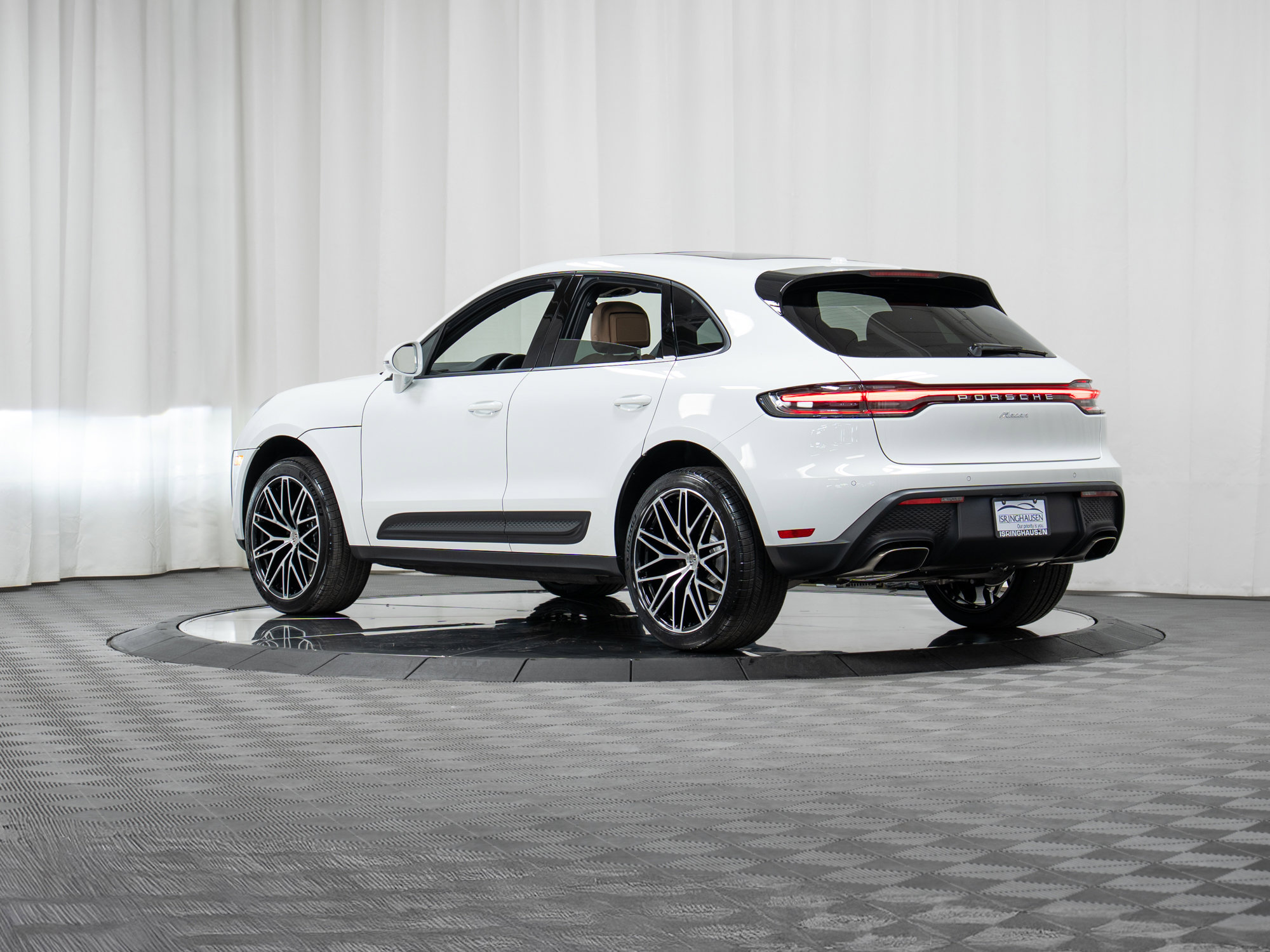 New 2026 Porsche Macan AWD/4WD image 30