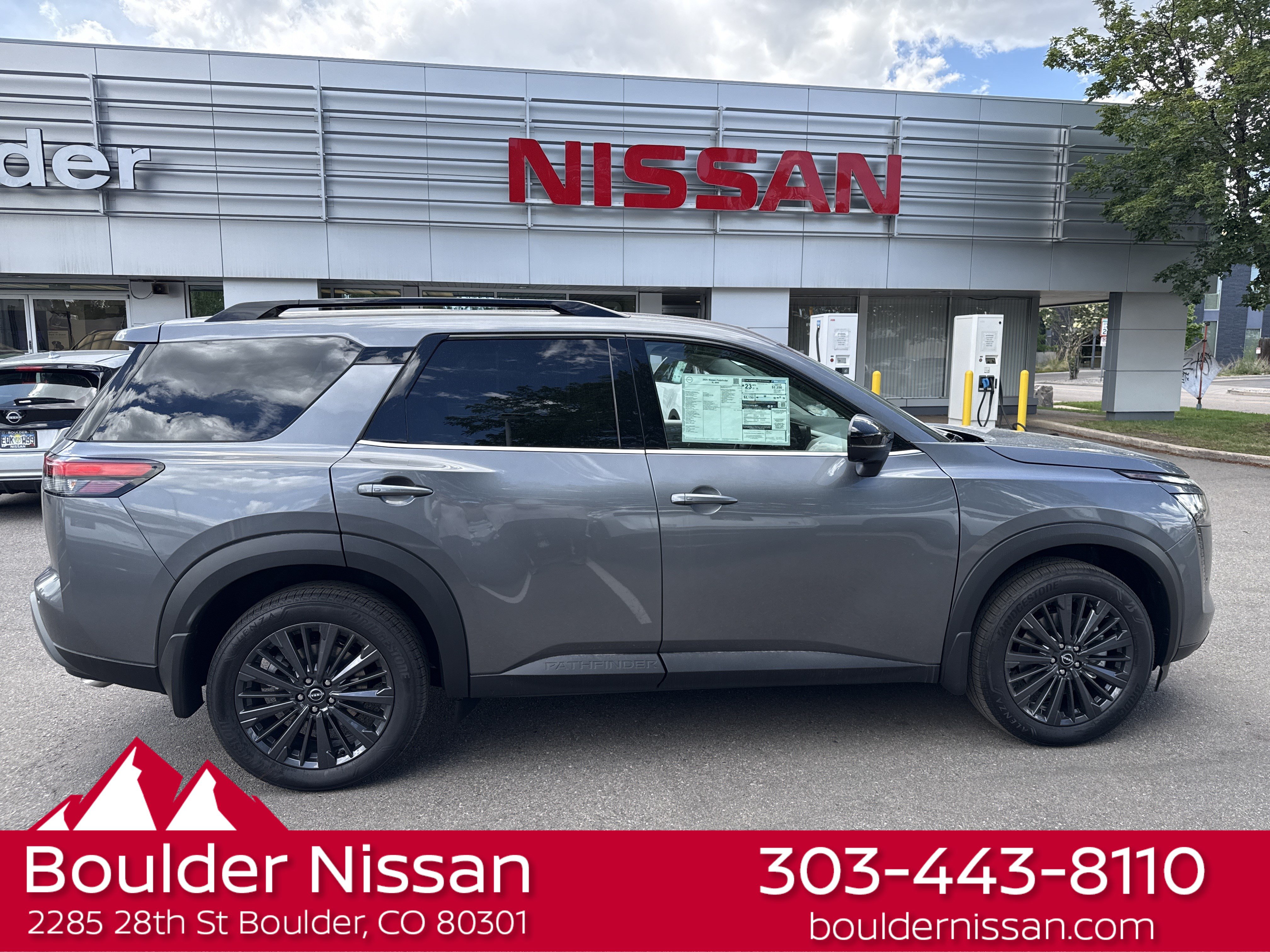 New 2026 Nissan Pathfinder SL w/ SL Premium Package AWD/4WD image 9