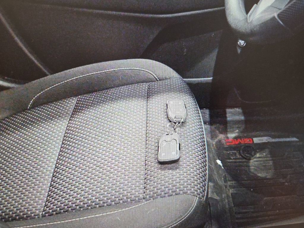 Used 2023 GMC Acadia SLE w/ Driver Convenience Package image 14