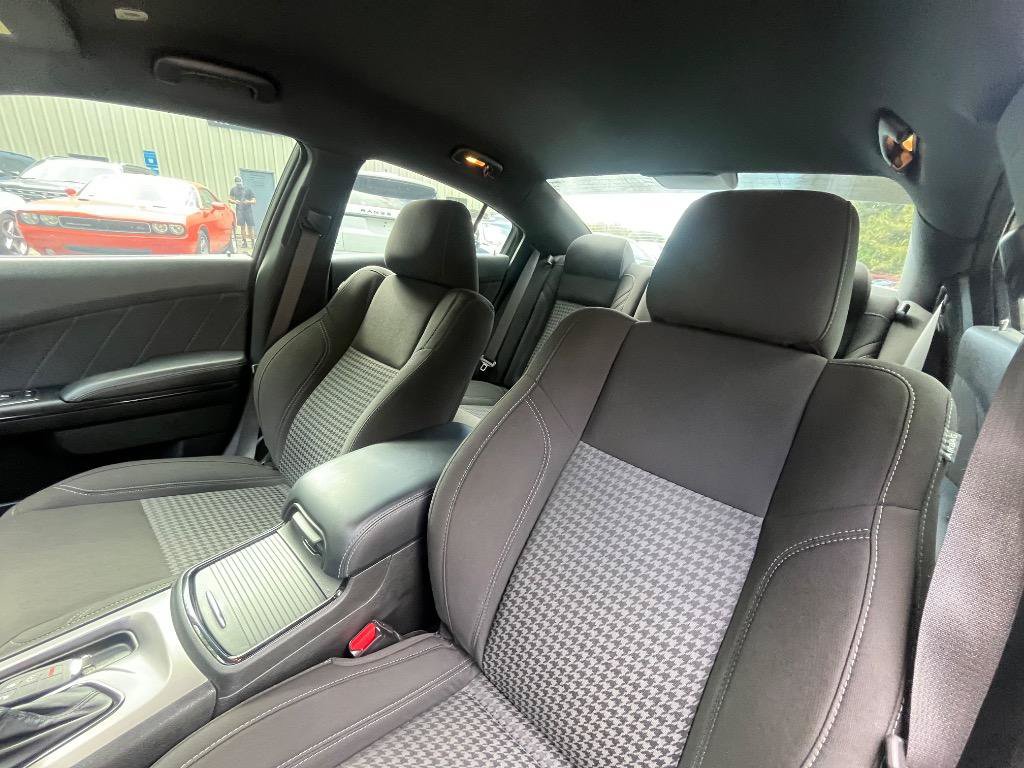 Used 2023 Dodge Charger SXT w/ Blacktop Package RWD image 18