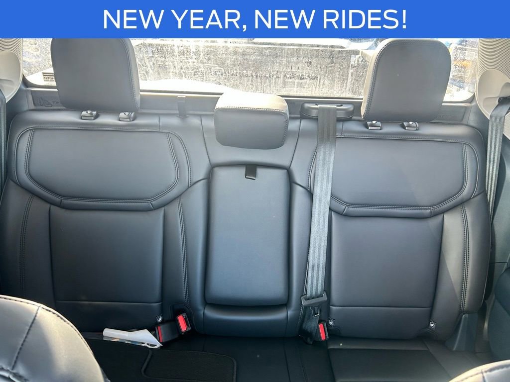 New 2026 Ford Maverick Lariat w/ Black Appearance Package image 23