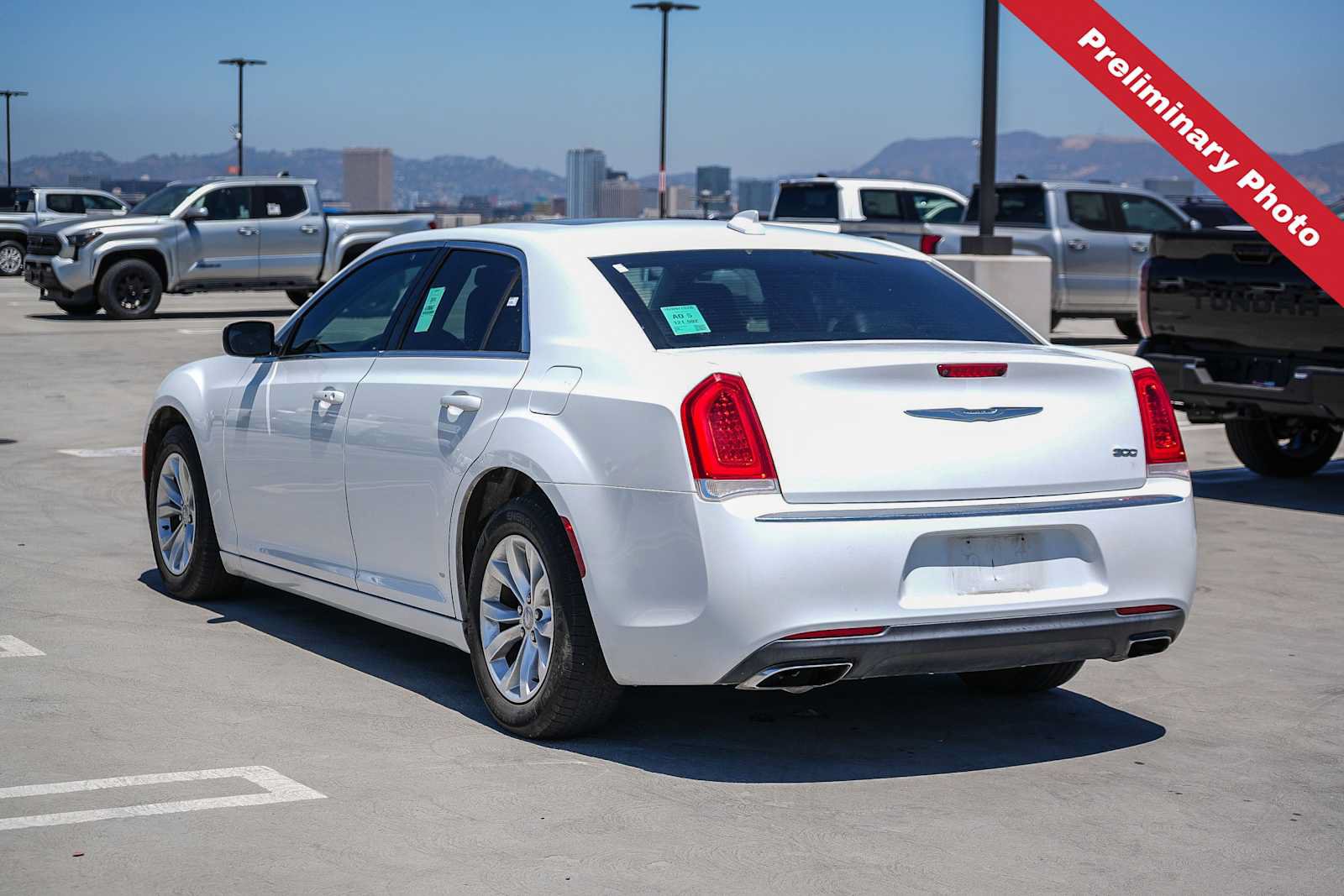 Used 2016 Chrysler 300 Limited RWD image 8