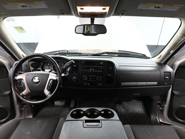 Used 2009 Chevrolet Silverado 1500 LT w/ Power Pack Plus AWD/4WD image 22