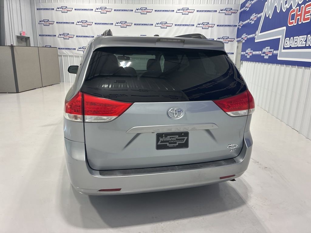 Used 2011 Toyota Sienna XLE image 5