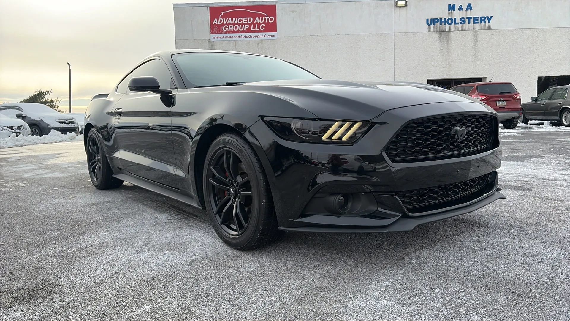 Used 2017 Ford Mustang Coupe image 23