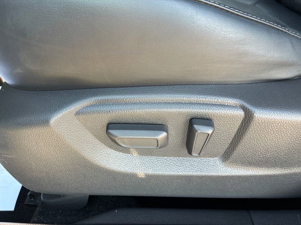 Used 2023 Mitsubishi Eclipse Cross SE image 11