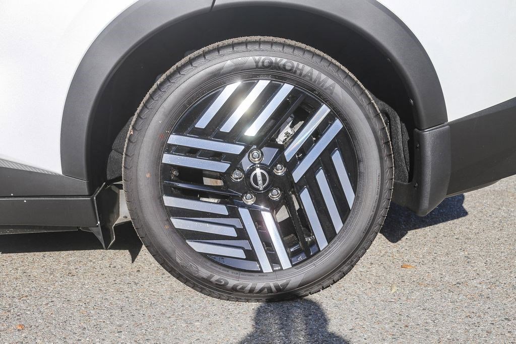 New 2026 Nissan Leaf SV+ w/ Floor Mat Package (SV+) FWD image 10