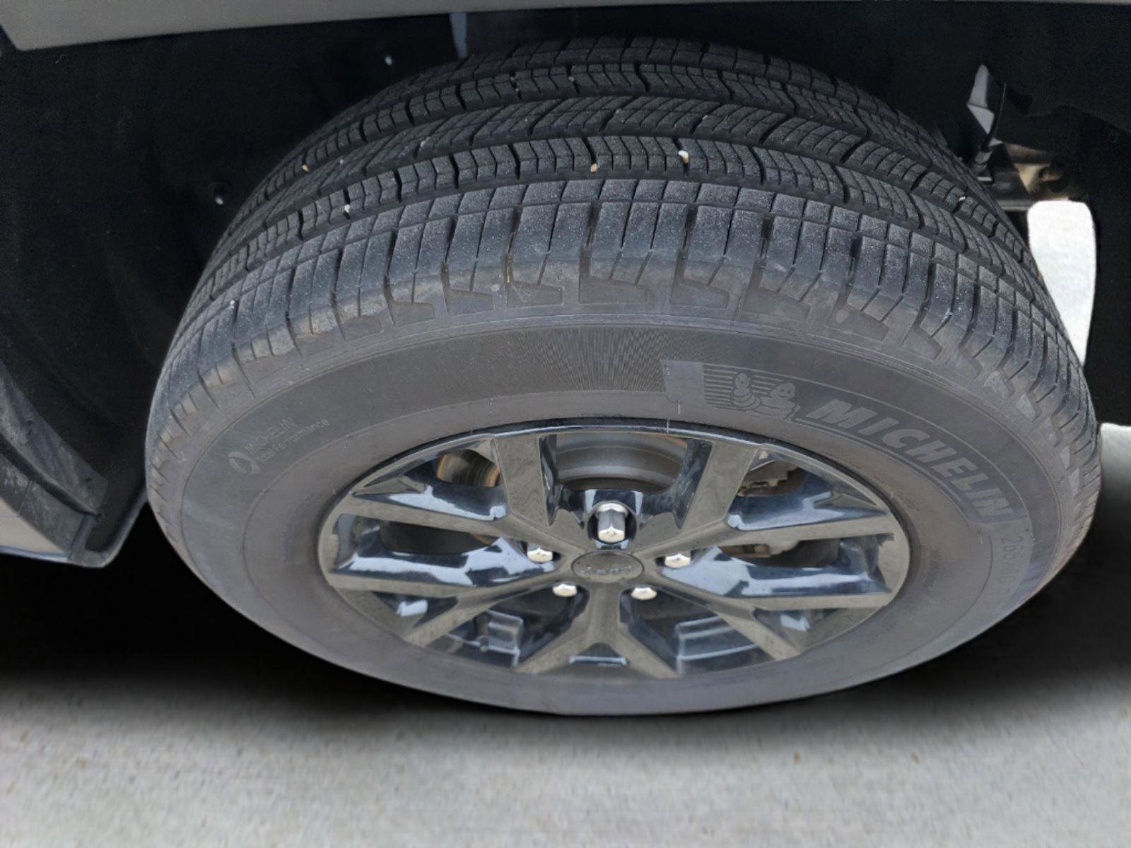 Used 2024 Jeep Grand Cherokee Altitude image 34