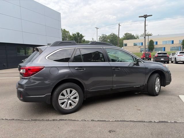 Used 2019 Subaru Outback 2.5i Premium w/ Popular Package #2 AWD/4WD image 3