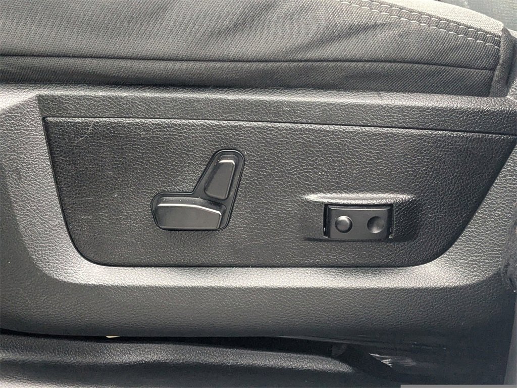 Used 2023 RAM 2500 Big Horn w/ Level 1 Equipment Group image 18