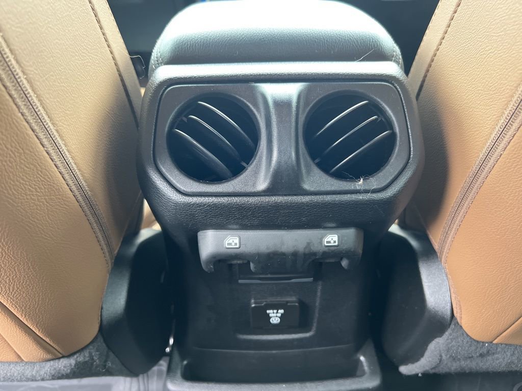 Used 2021 Jeep Wrangler Unlimited Sahara image 30