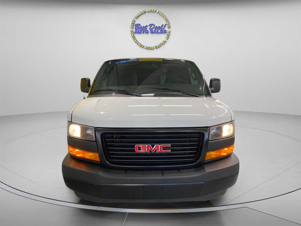 Used 2022 GMC Savana 2500 image 2