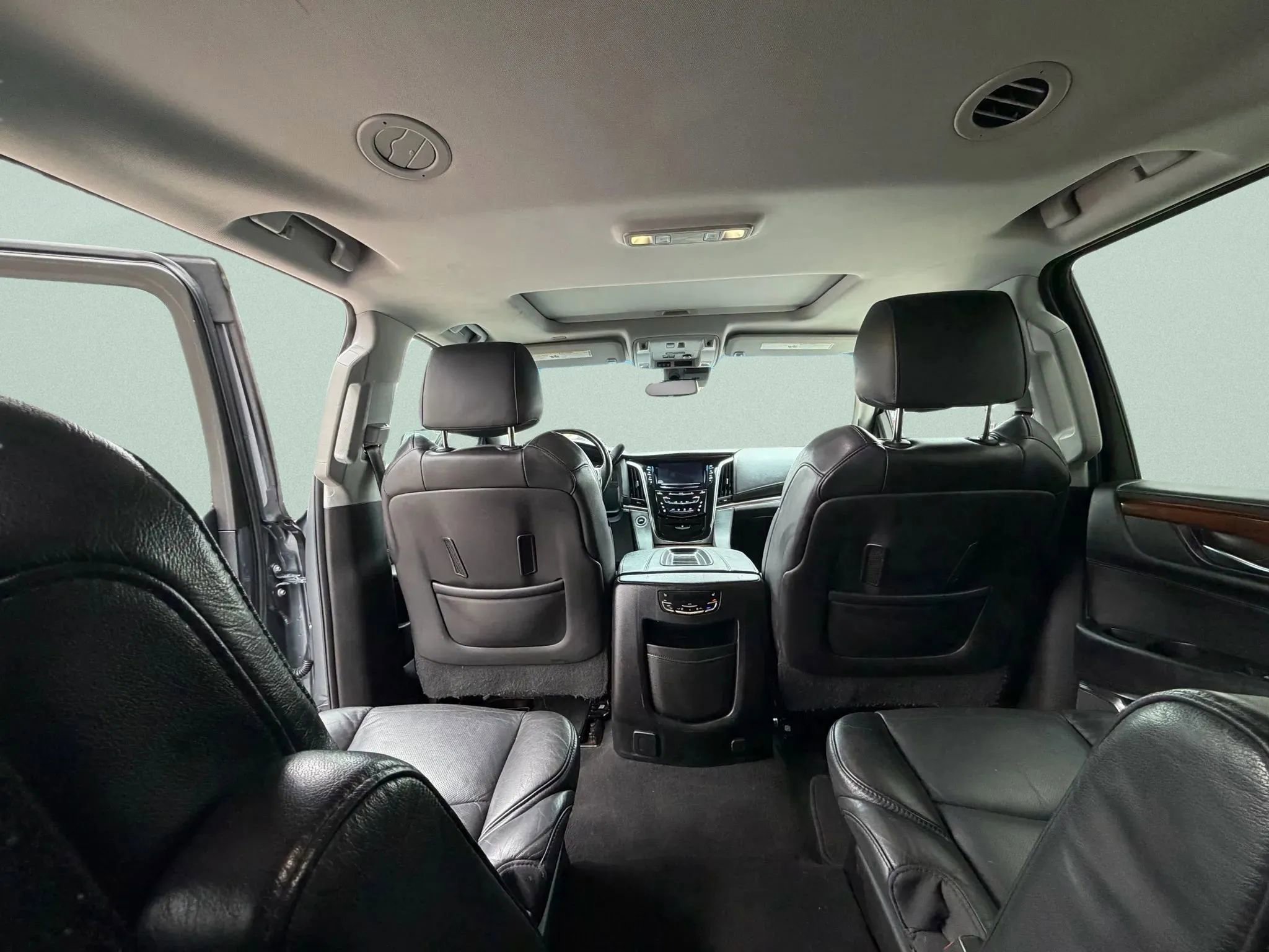 Used 2018 Cadillac Escalade Luxury image 21
