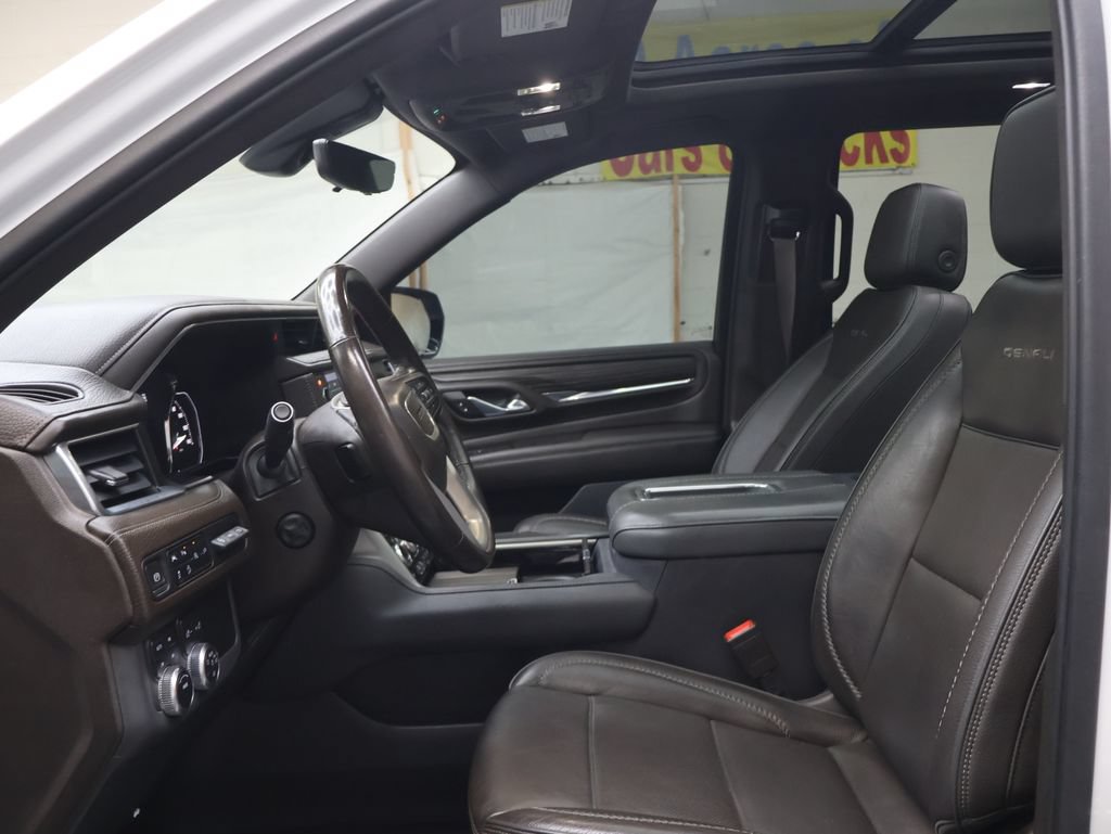 Used 2021 GMC Yukon Denali w/ Denali Premium Package AWD/4WD image 17