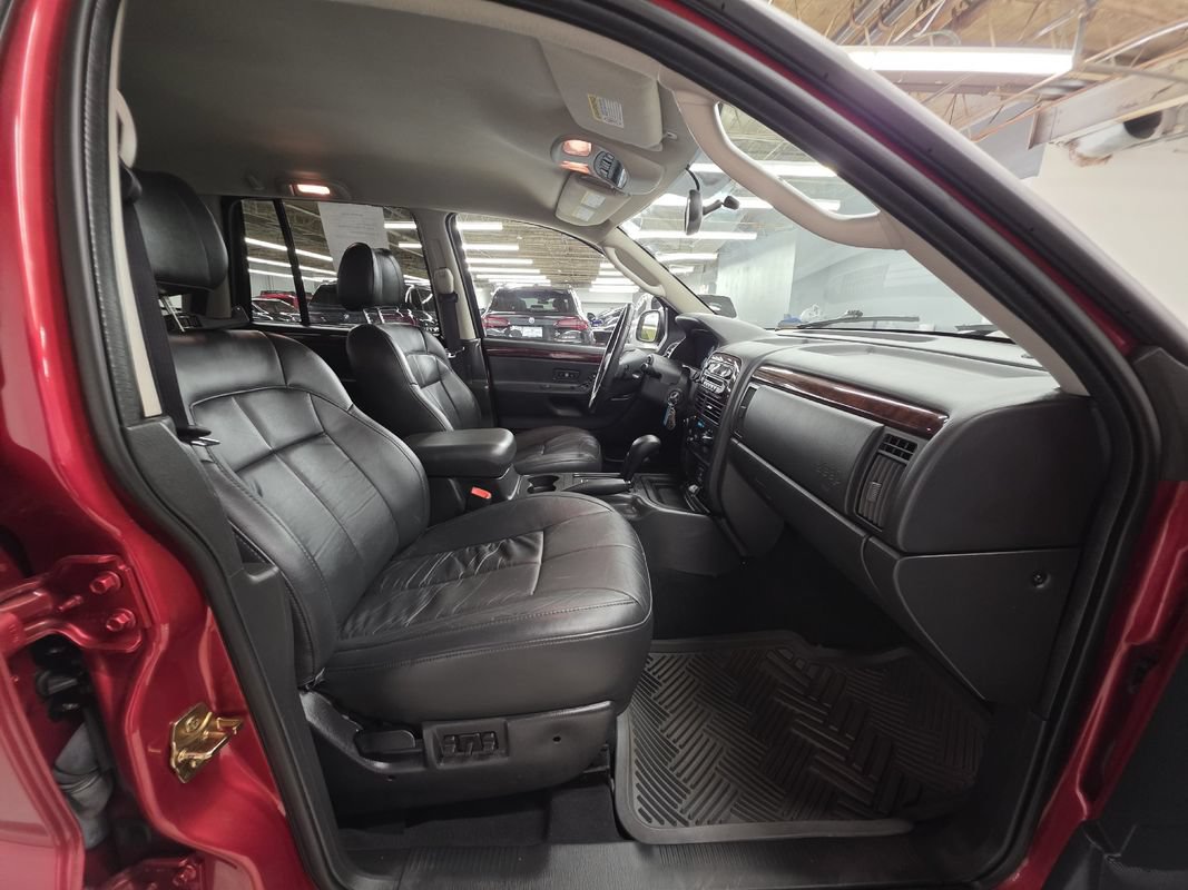 Used 2004 Jeep Grand Cherokee Limited w/ Cold Weather Group AWD/4WD image 10