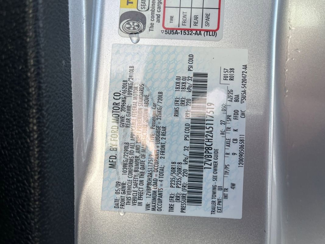 Used 2010 Ford Mustang GT Premium image 27