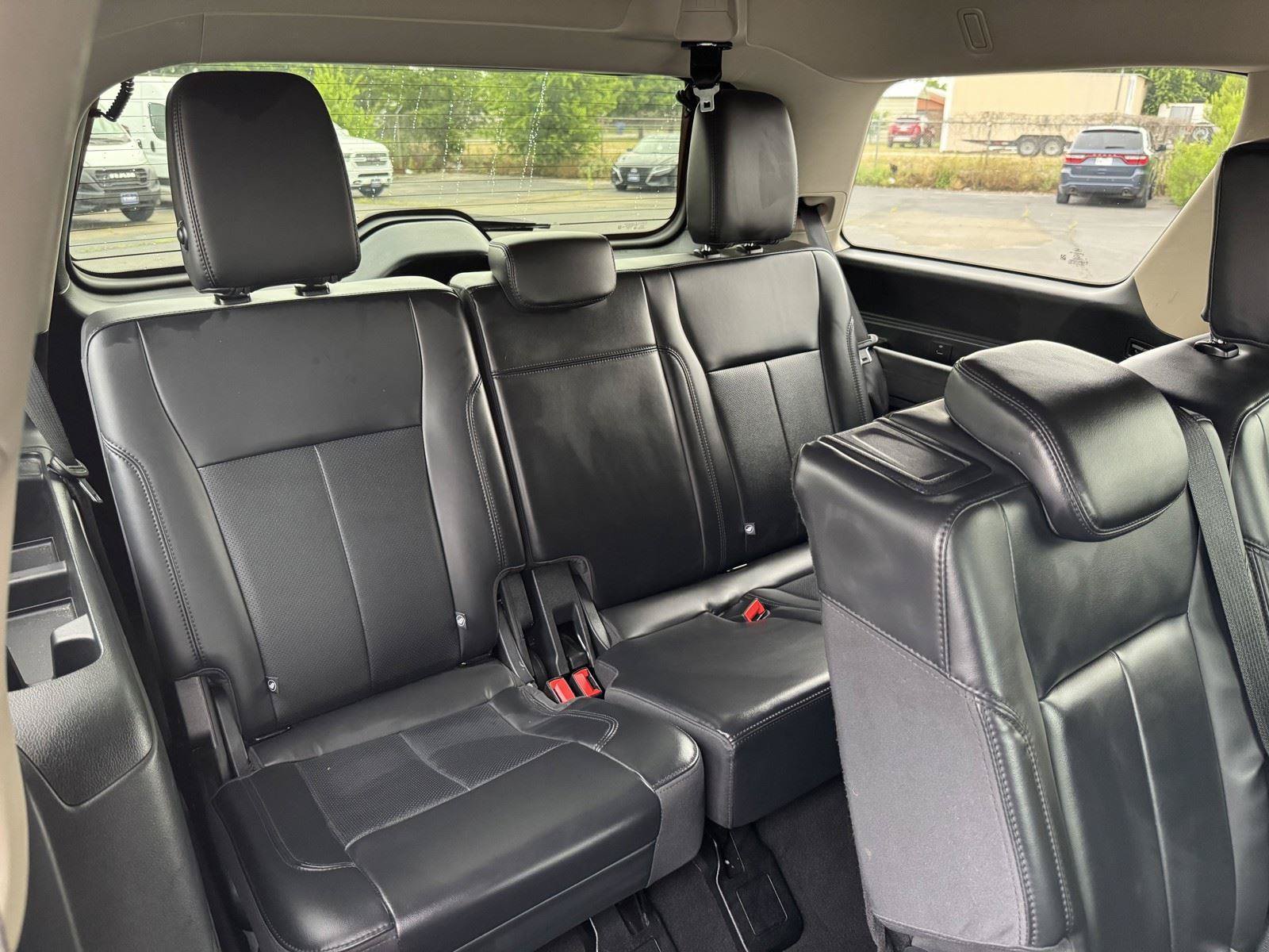 Used 2024 Ford Expedition XLT AWD/4WD image 42