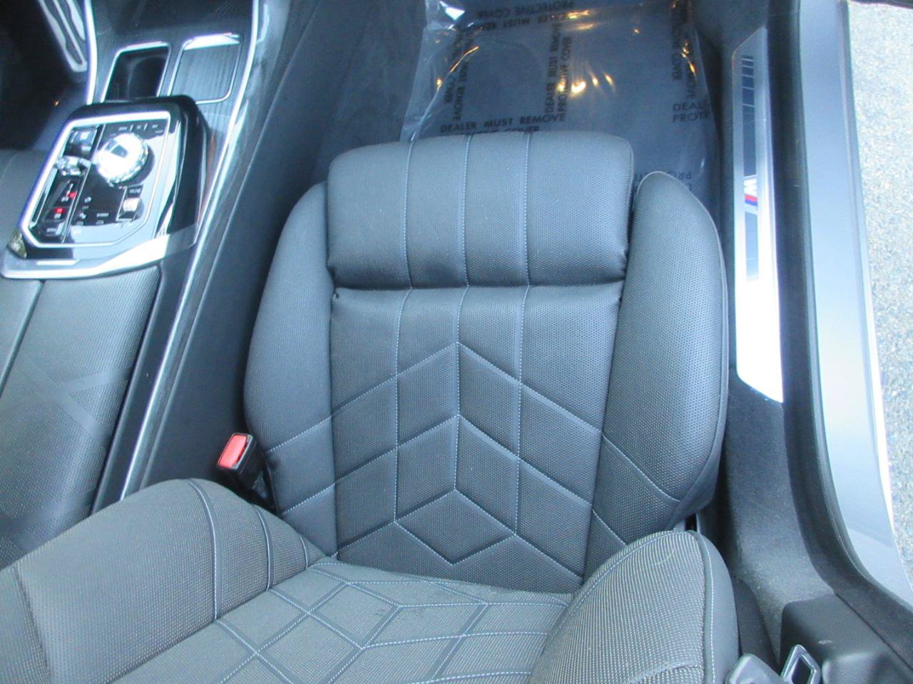 Used 2023 BMW 760i xDrive AWD/4WD image 32