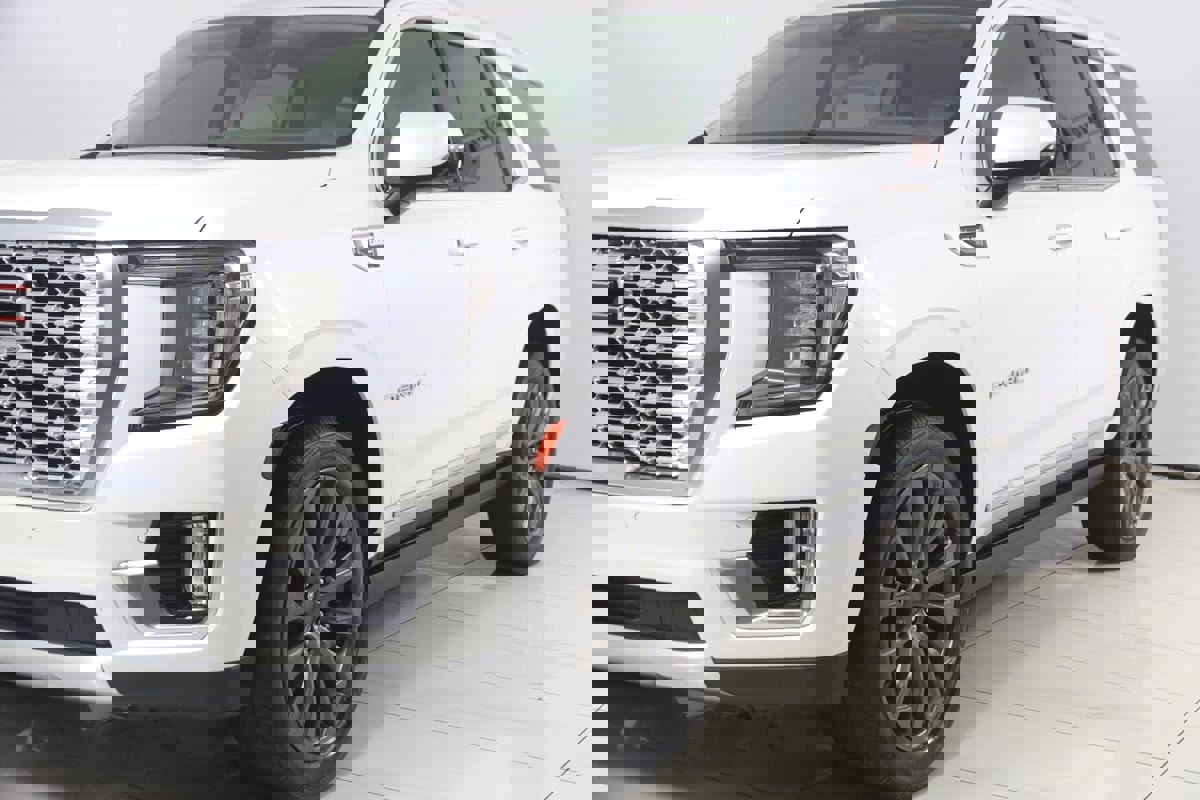 Used 2022 GMC Yukon Denali w/ Denali Premium Package image 56