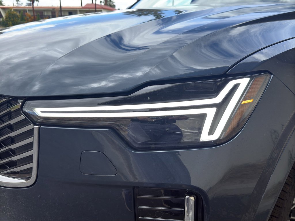 New 2026 Volvo XC90 T8 Plus w/ Protection Package Premier image 9
