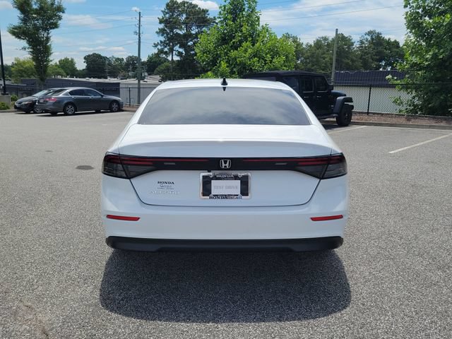 Certified 2025 Honda Accord SE image 5
