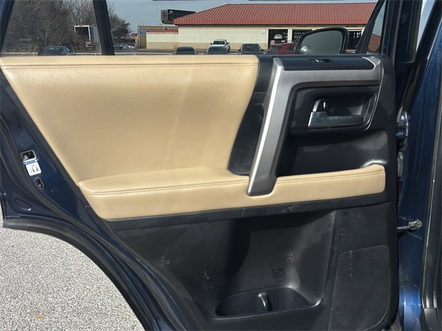 Used 2016 Toyota 4Runner SR5 Premium image 24