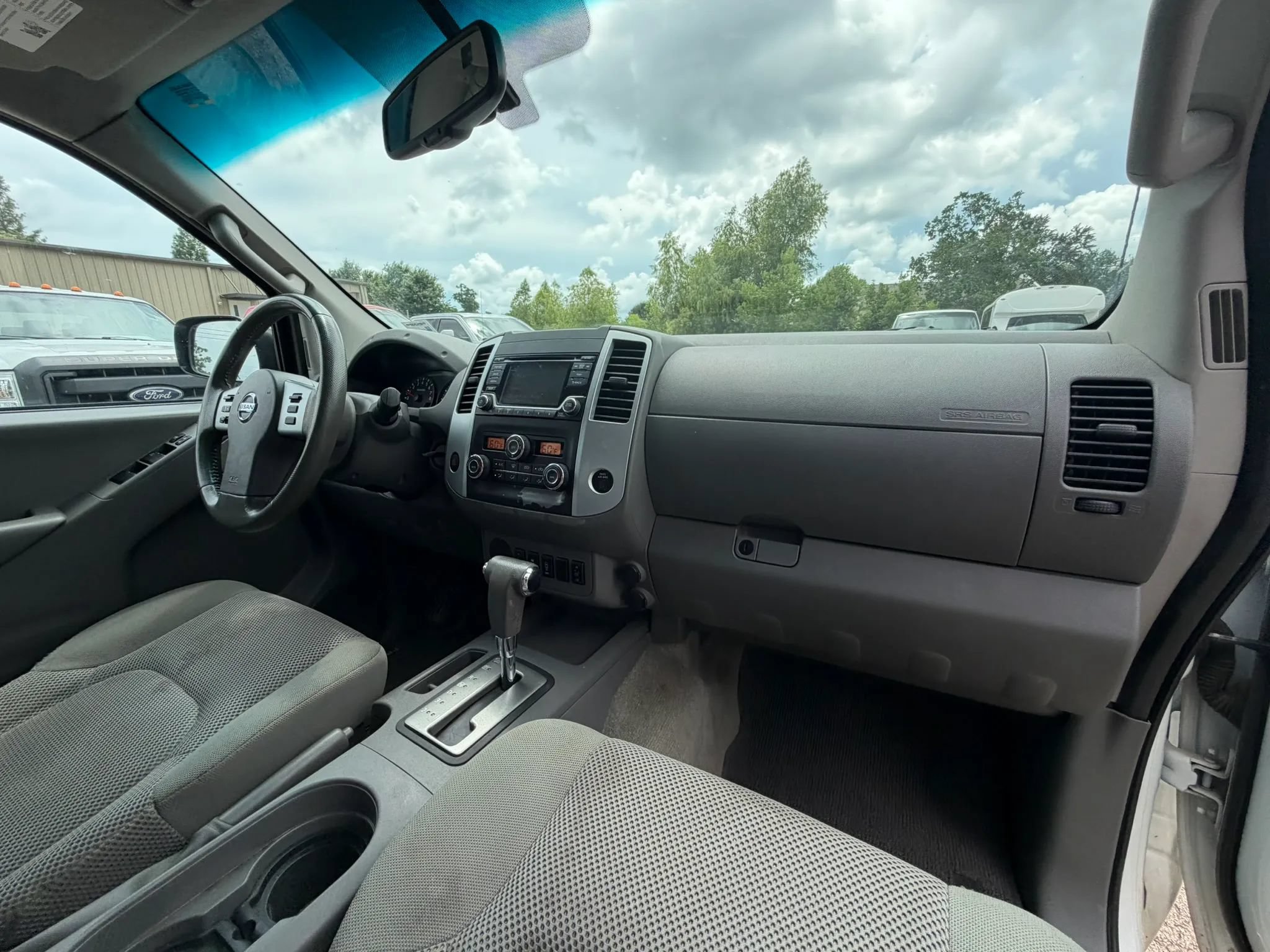 Used 2016 Nissan Frontier SV w/ SV Value Truck Package RWD image 23