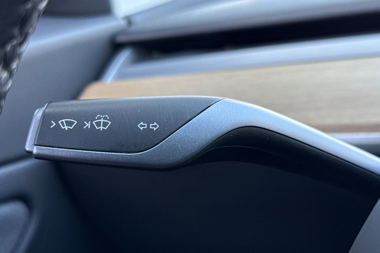 Used 2019 Tesla Model 3 Standard Range image 30