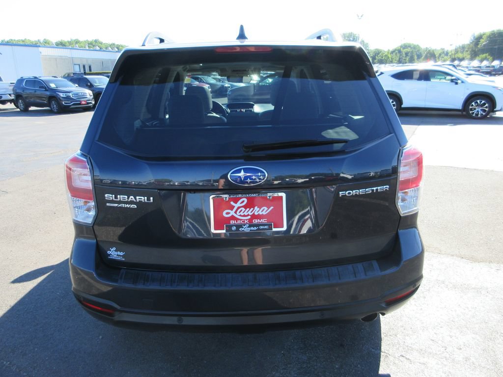 Used 2017 Subaru Forester 2.5i Limited AWD/4WD image 7