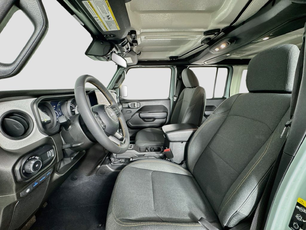 Used 2024 Jeep Wrangler Unlimited AWD/4WD image 14