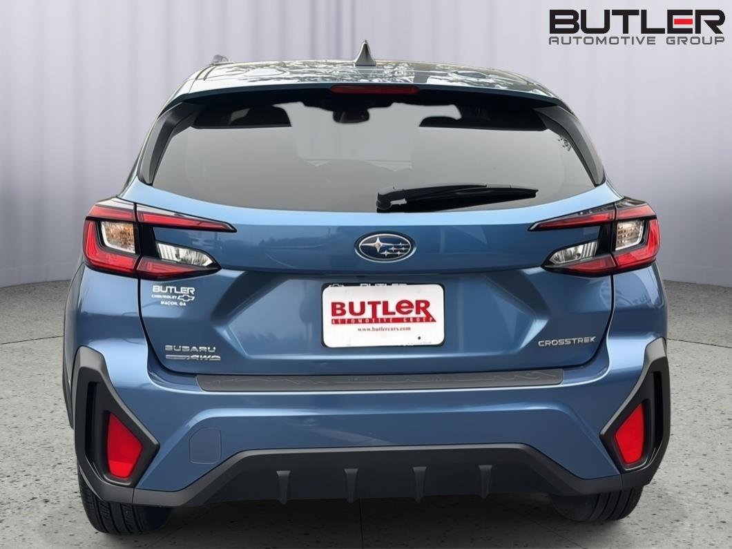 Used 2024 Subaru Crosstrek 2.0i image 5