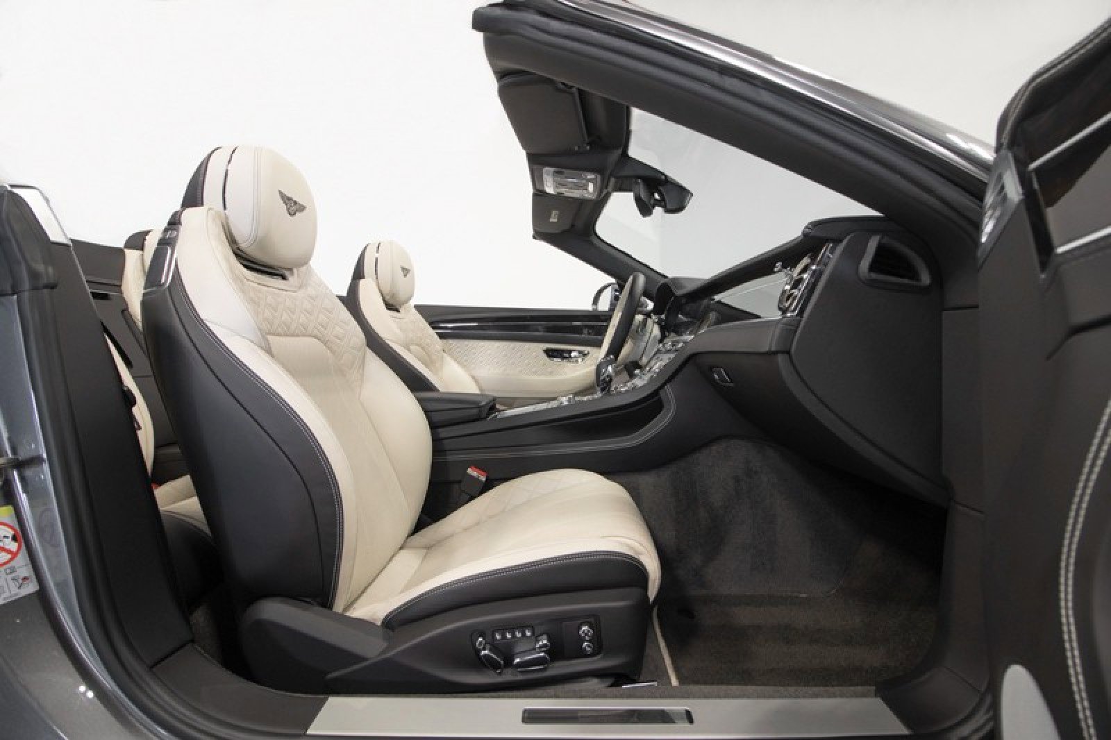 Used 2021 Bentley Continental GT image 46