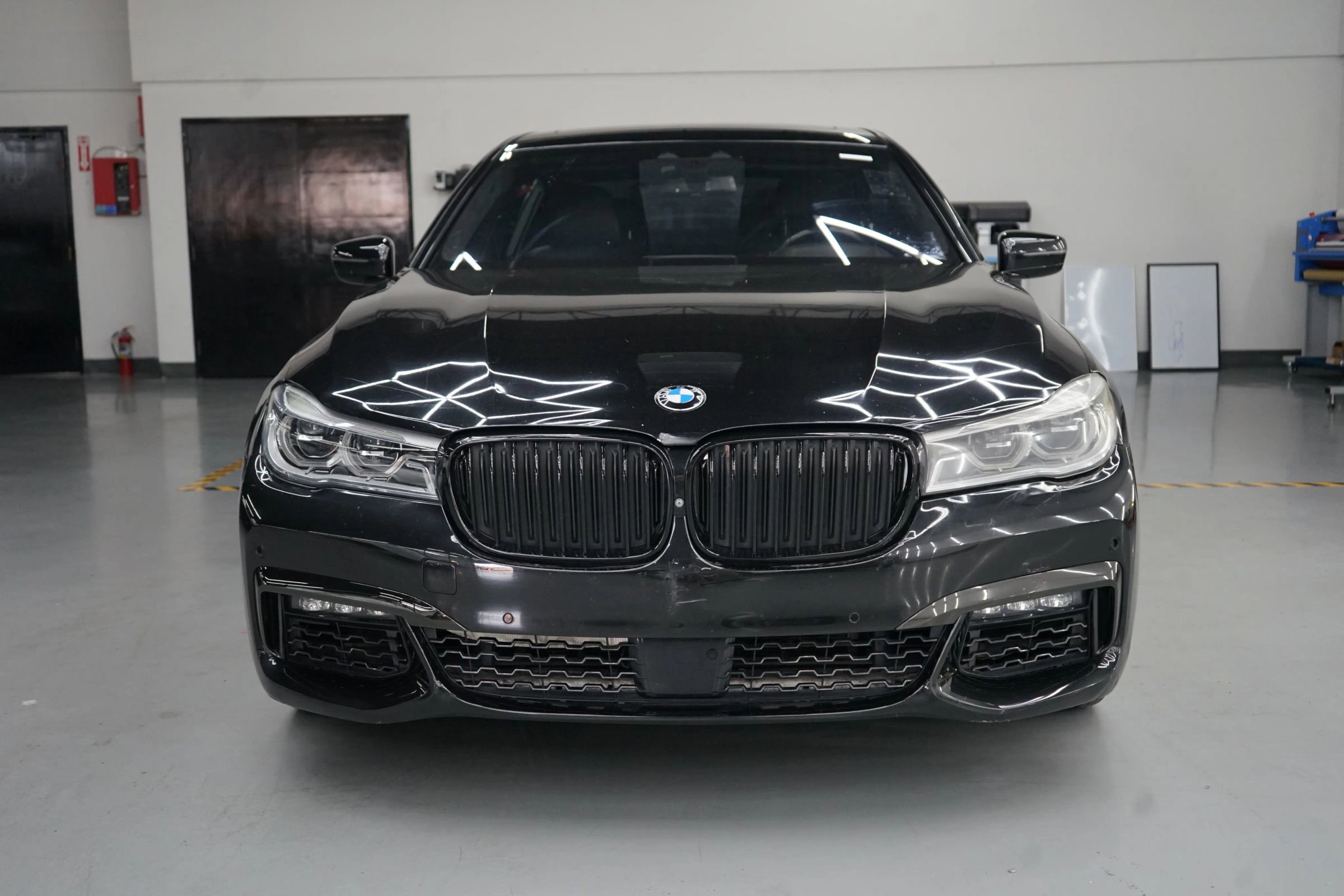 Used 2016 BMW 750i xDrive image 4