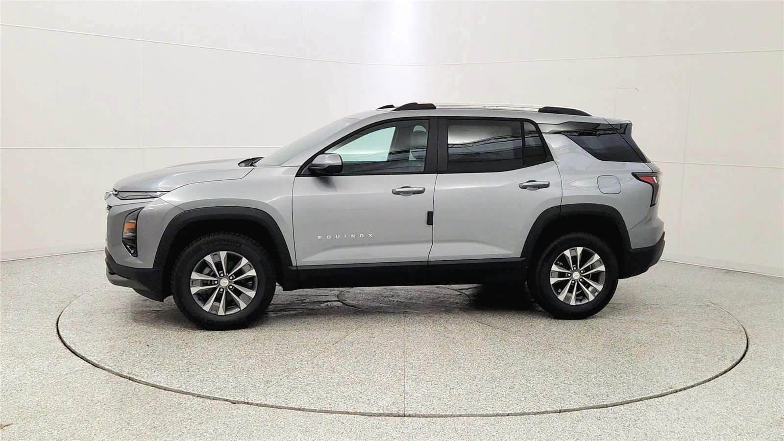 New 2026 Chevrolet Equinox LT AWD/4WD image 4