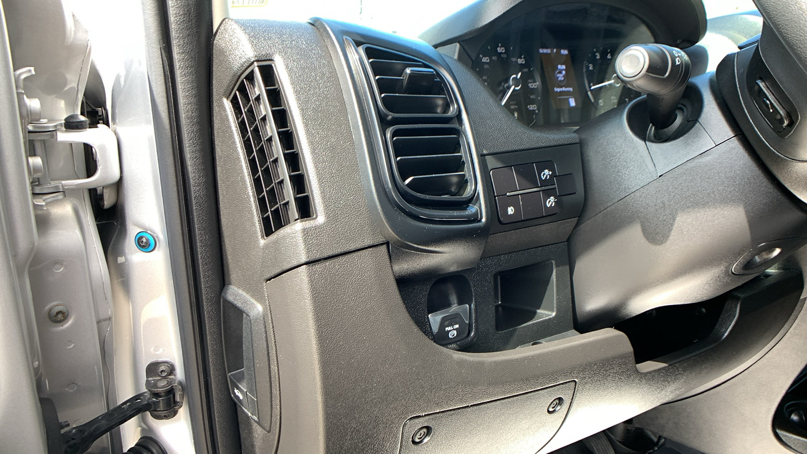 Used 2024 RAM ProMaster 2500 w/ Convenience Group FWD image 11