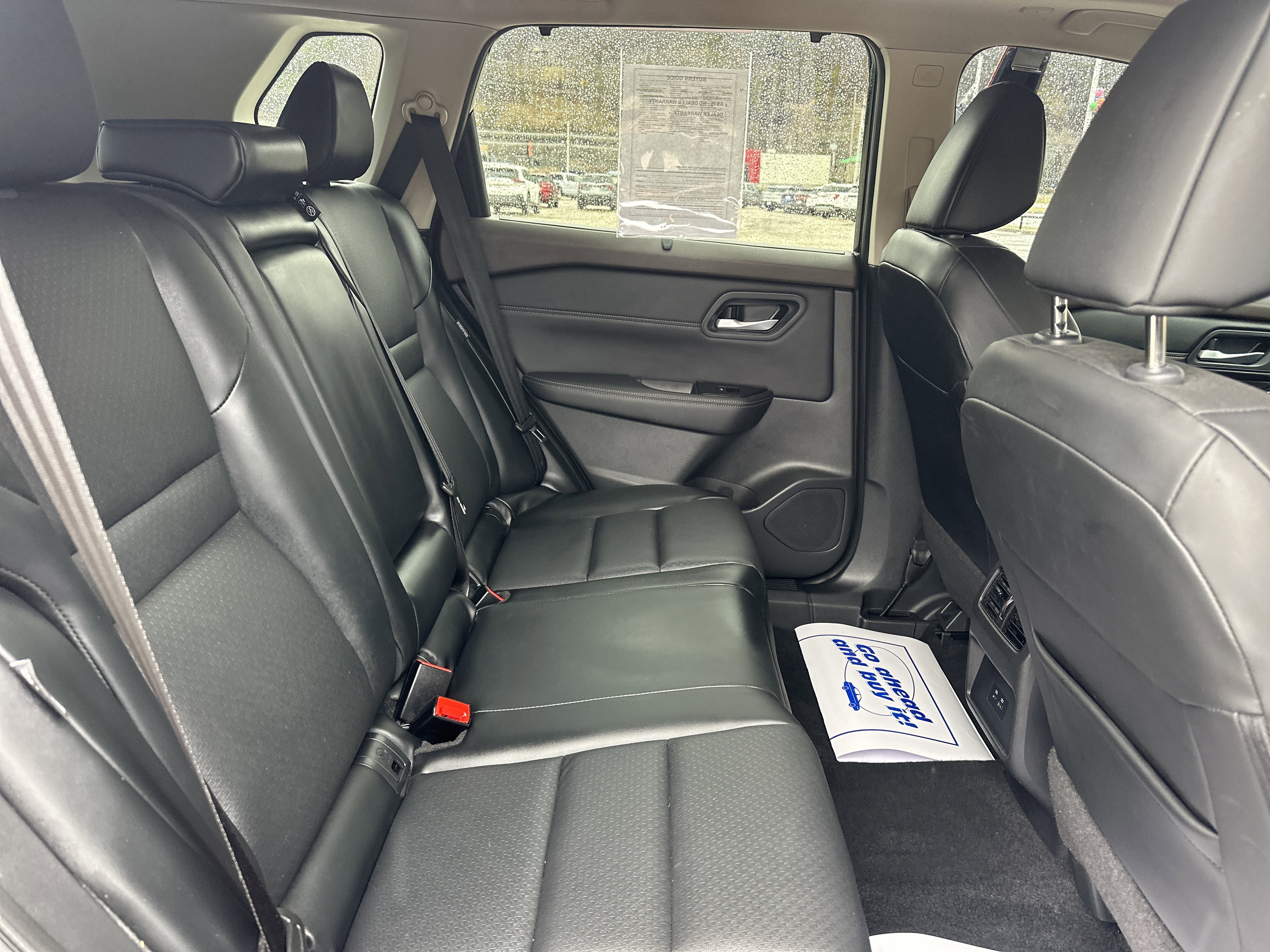 Used 2023 Nissan Rogue SV w/ SV Premium B Package image 22