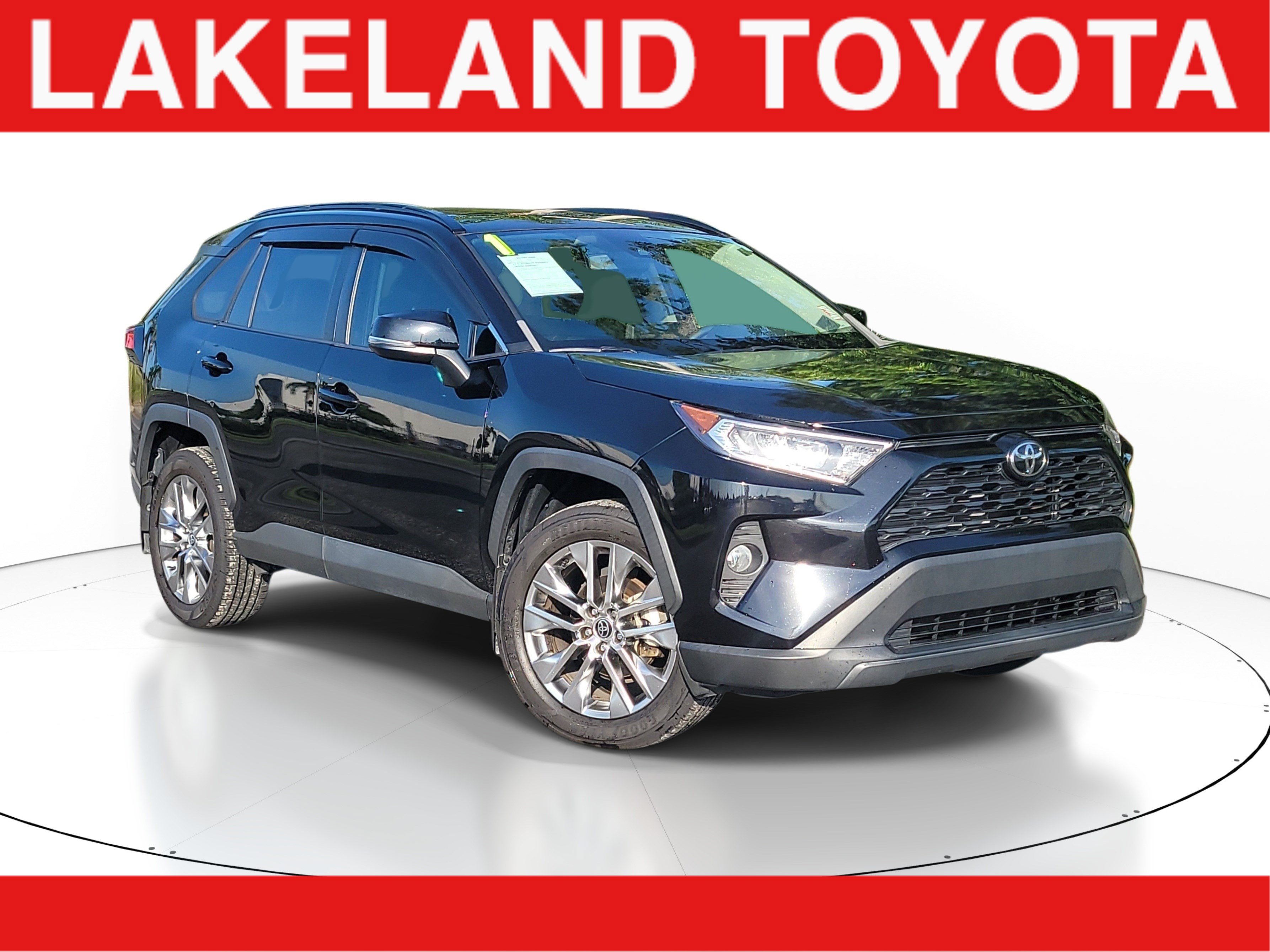 Used 2021 Toyota RAV4 XLE Premium FWD image 1