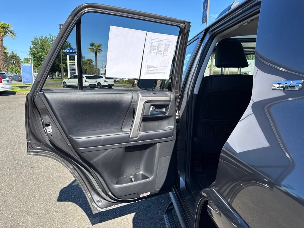 Used 2019 Toyota 4Runner SR5 Premium AWD/4WD image 15