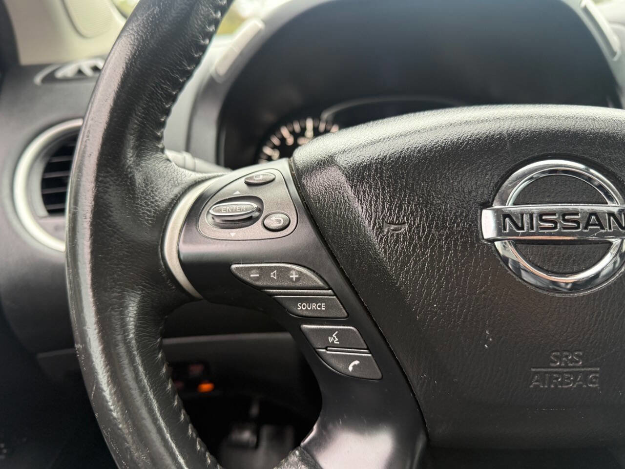 Used 2017 Nissan Pathfinder SL w/ SL Premium Package image 31