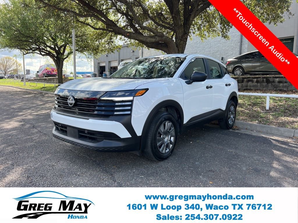 Used 2025 Nissan Kicks S image 3