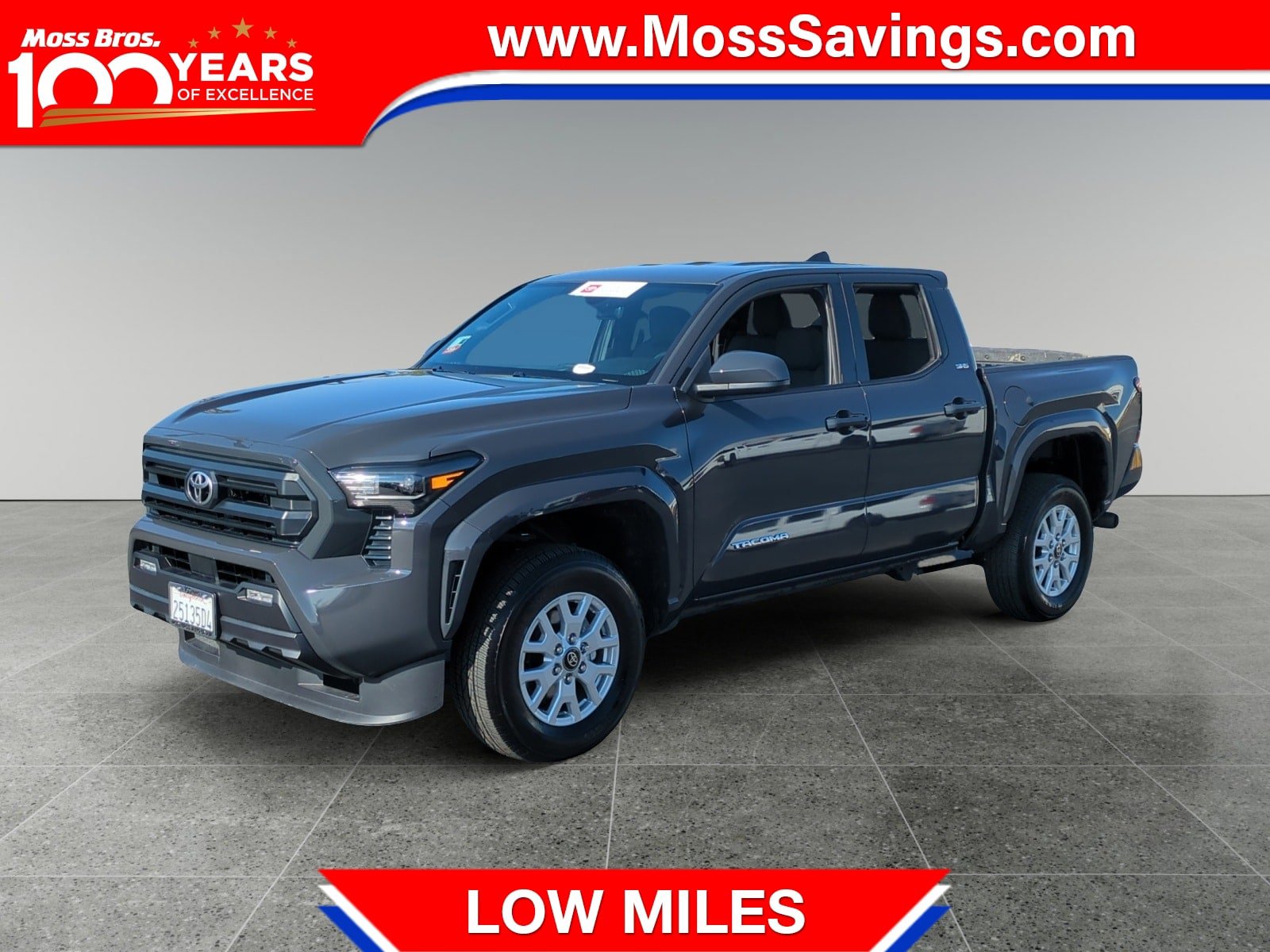 Used 2025 Toyota Tacoma SR5 RWD image 1