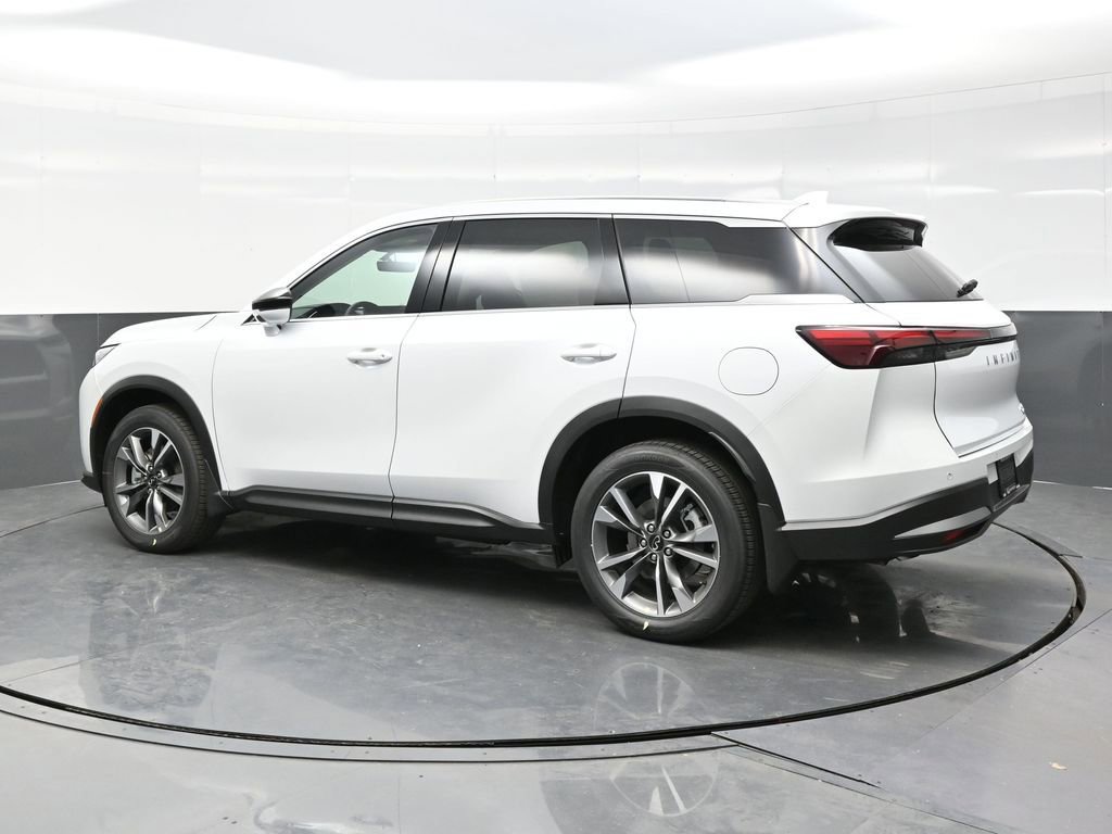 Used 2026 INFINITI QX60 Pure w/ Cargo Package AWD/4WD image 4