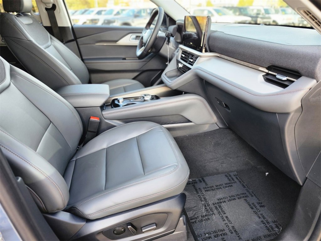 New 2026 Ford Explorer Active image 11