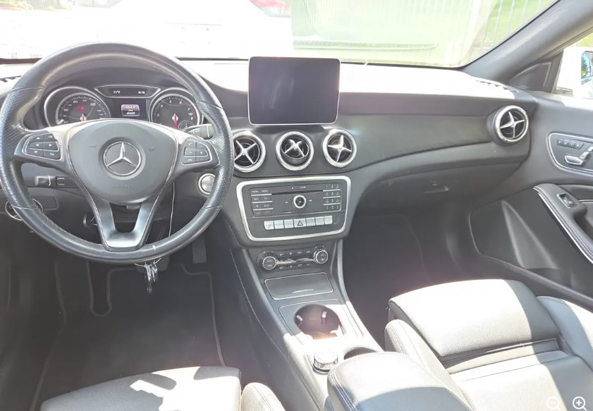 Used 2019 Mercedes-Benz CLA 250 image 3
