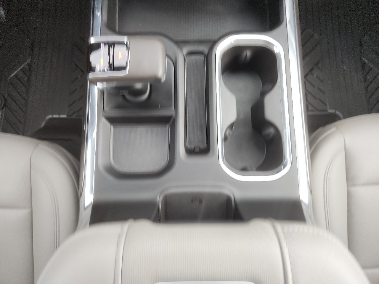 Used 2022 Chevrolet Silverado 1500 LTZ image 30