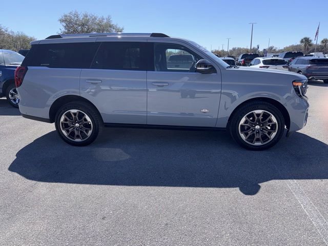 Used 2025 Ford Expedition King Ranch image 4