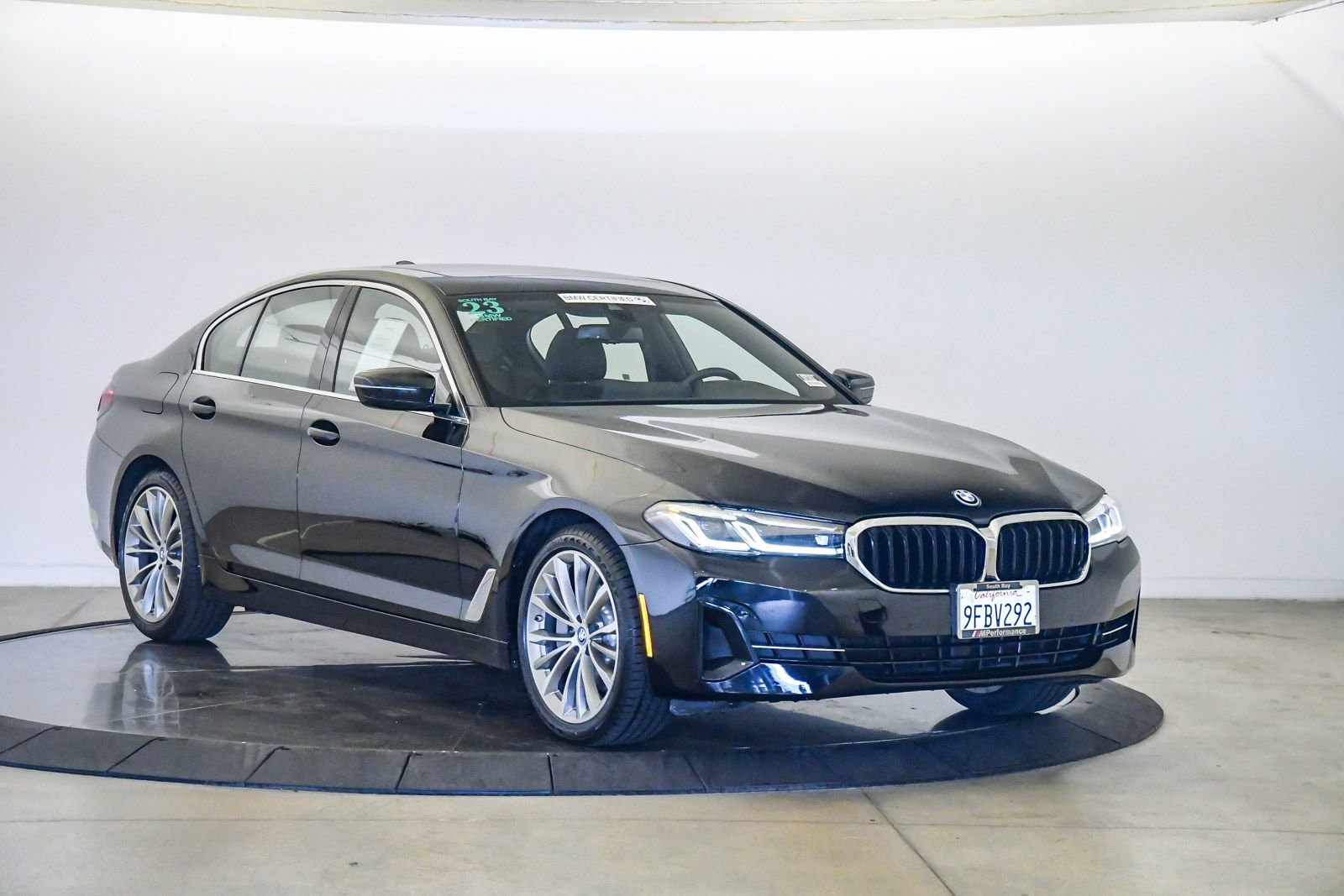 Certified 2023 BMW 530e w/ Convenience Package image 6