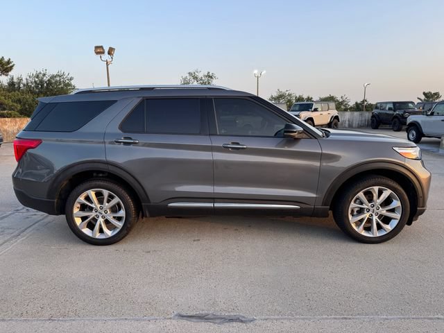 Used 2022 Ford Explorer Platinum w/ Equipment Group 601A AWD/4WD image 7