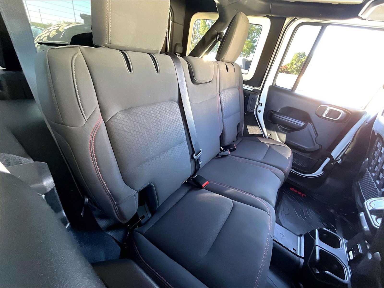 Used 2020 Jeep Wrangler Unlimited Rubicon AWD/4WD image 28
