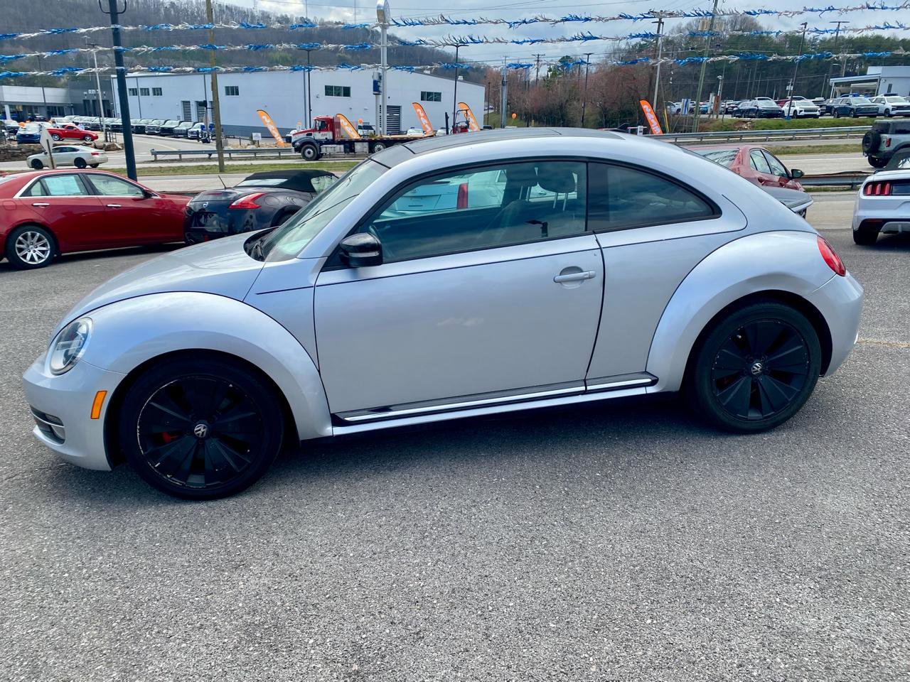 Used 2013 Volkswagen Beetle 2.0T FWD image 4